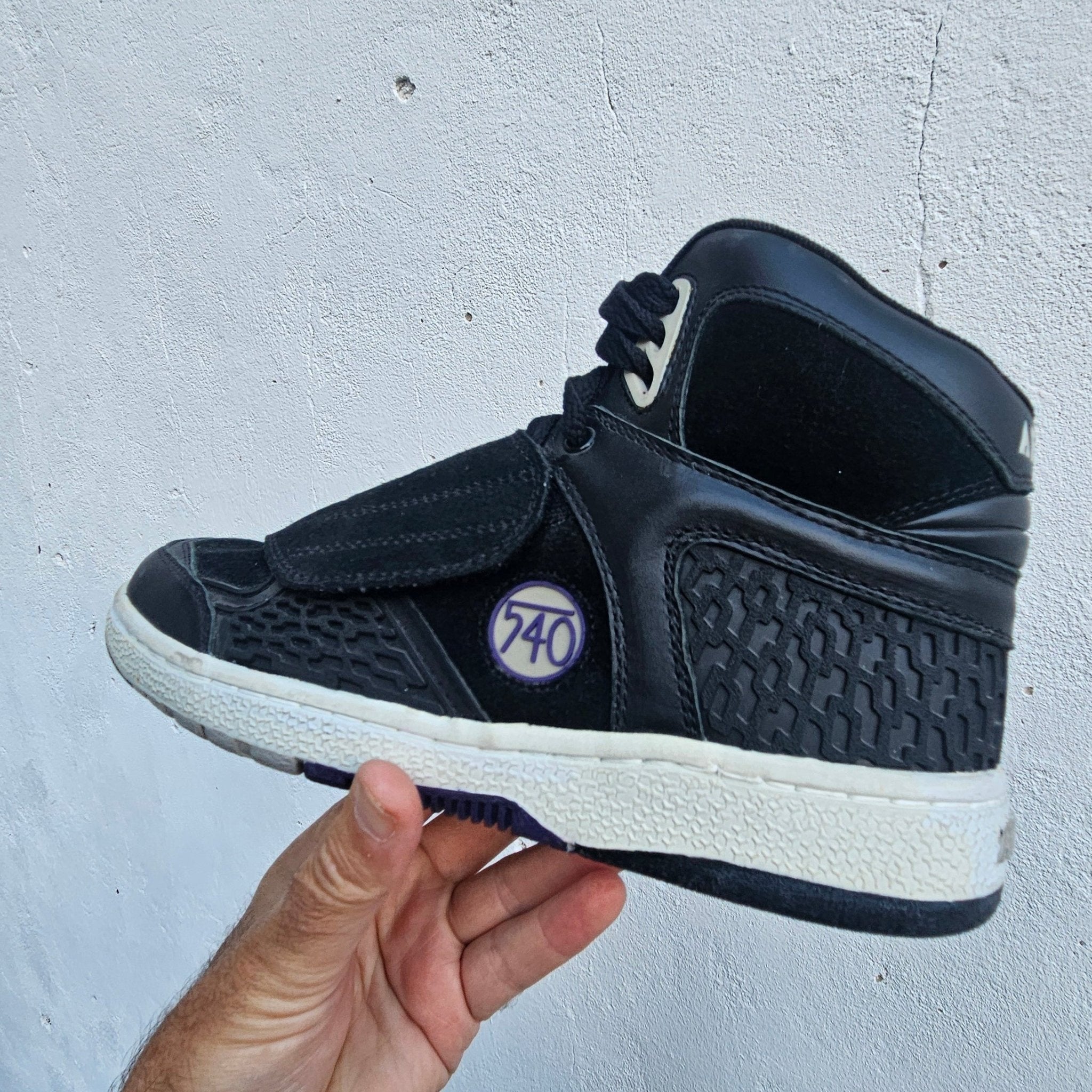 Vintage Airwalk prototype 540 (One shoe) collectible - decoration only - SkateTillDeath.com